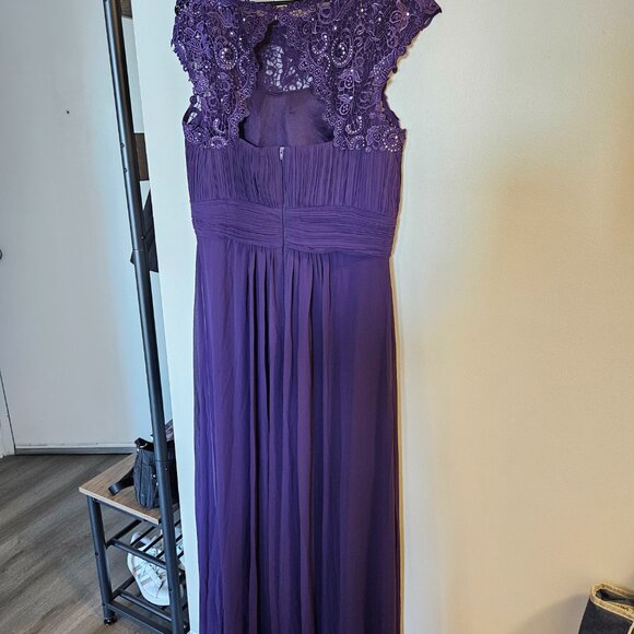 Ever Pretty Plus Size Elegant Maxi Long Lace Cap Sleeve Bridesmaid Dress - Picture 5 of 5